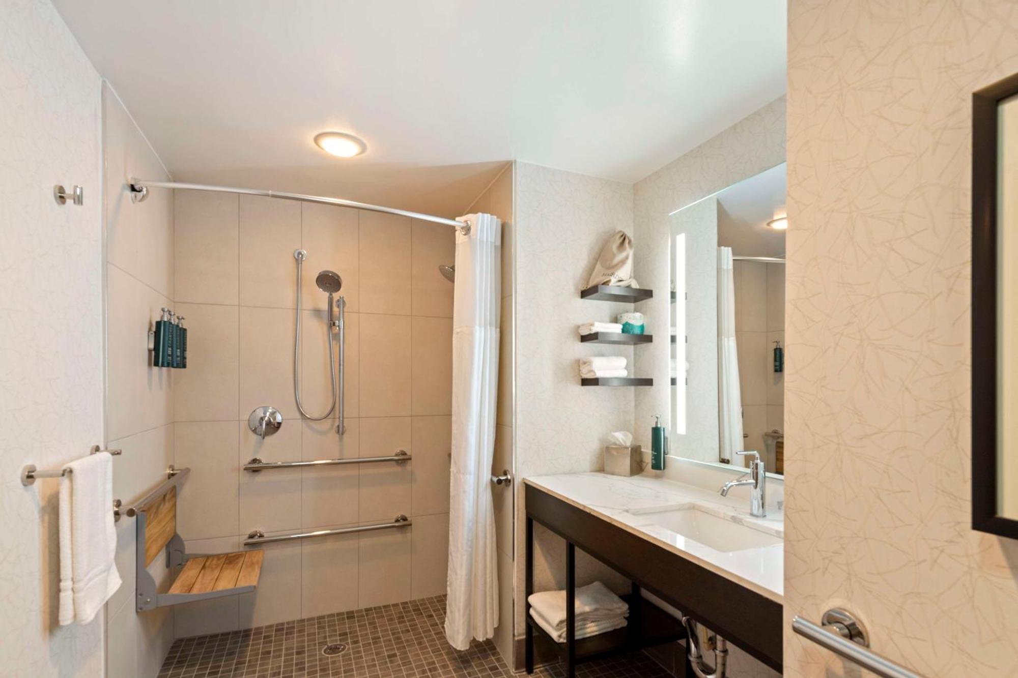 Hotel Doubletree By Hilton Blue Ridge Shadows 4*