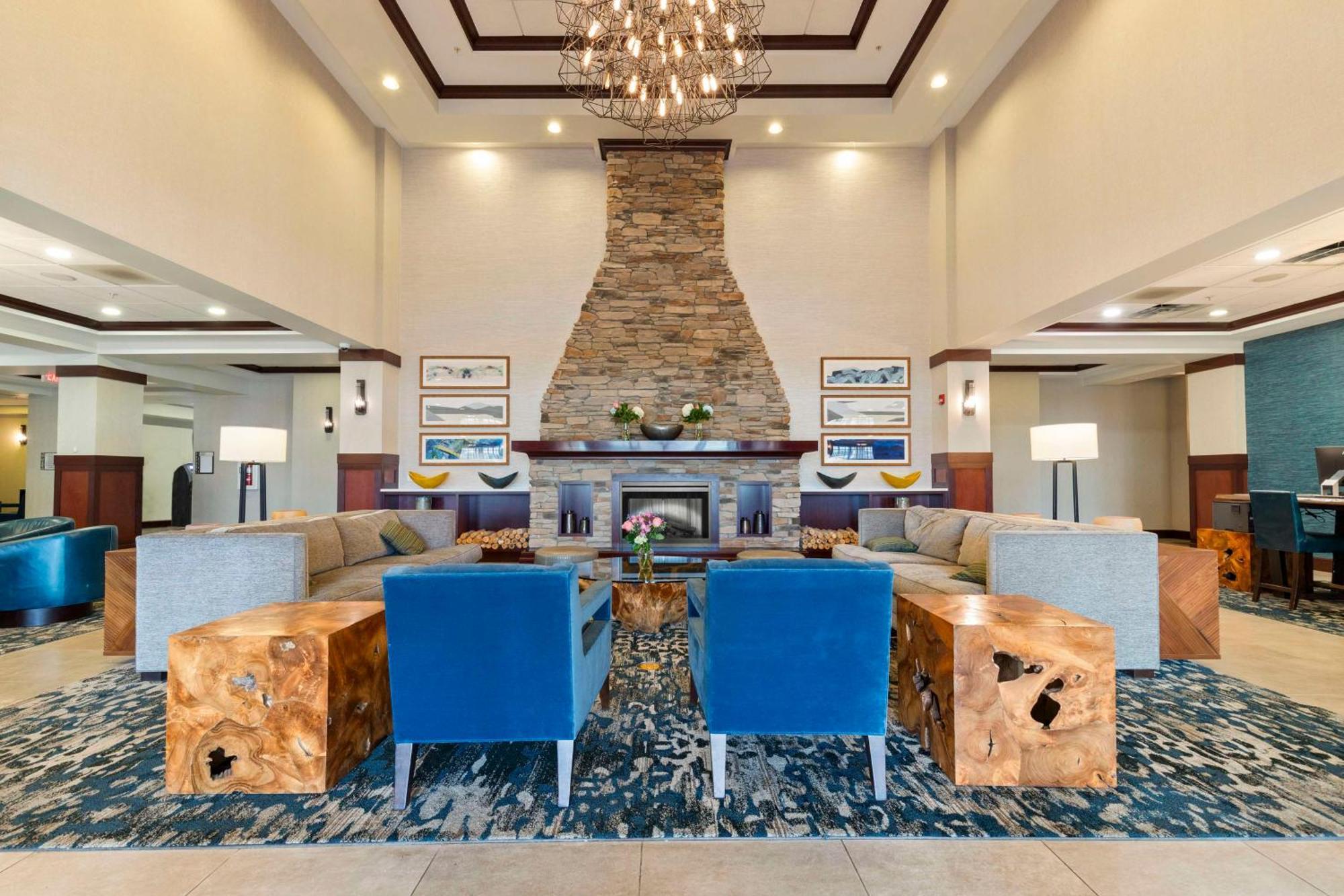 Doubletree By Hilton Blue Ridge Shadows