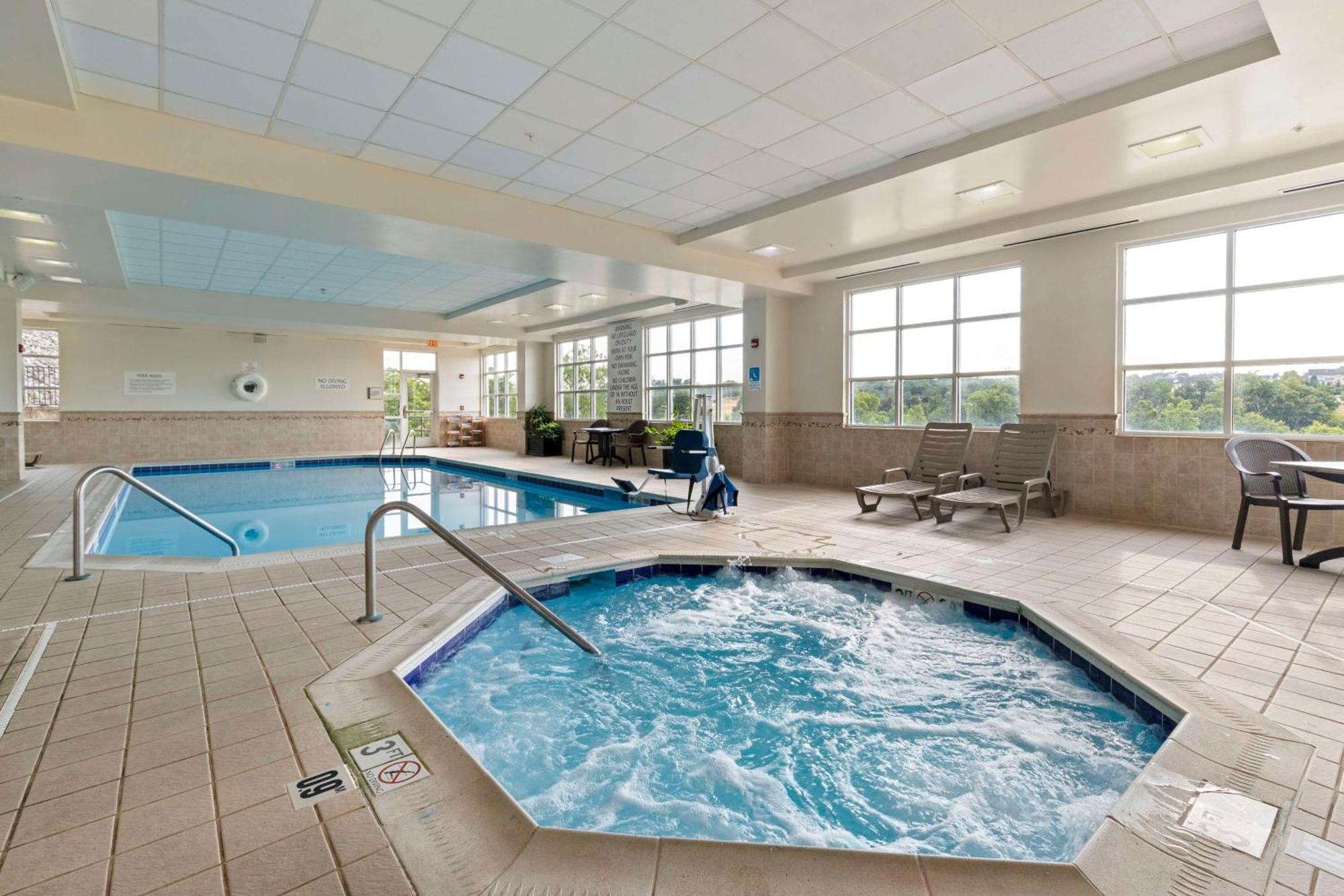 Doubletree By Hilton Blue Ridge Shadows Hotel 4*
